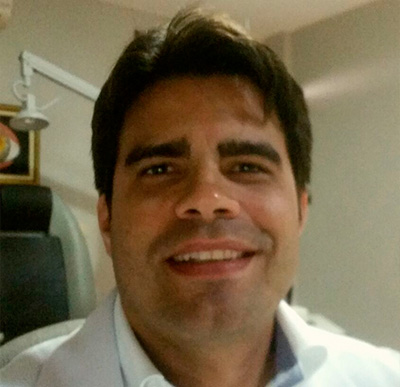 Dr. Carlos Eduardo 
